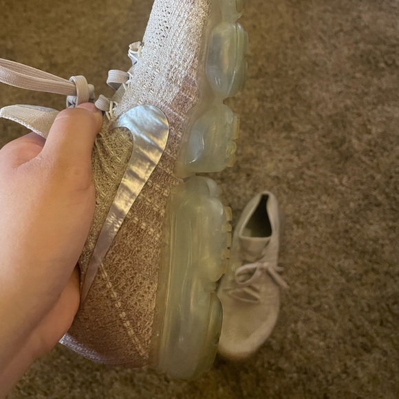 Mesh vapor max shoes - Picture 3 of 3